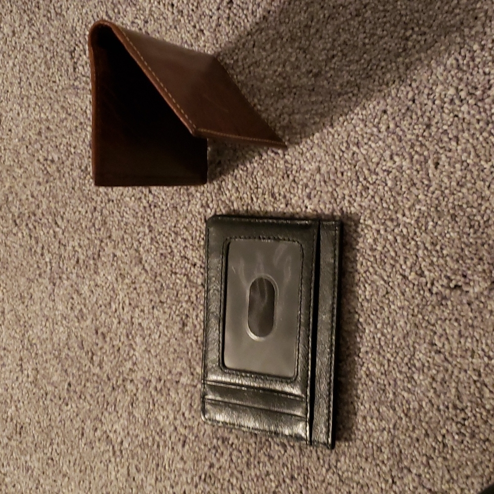 2 mens wallets